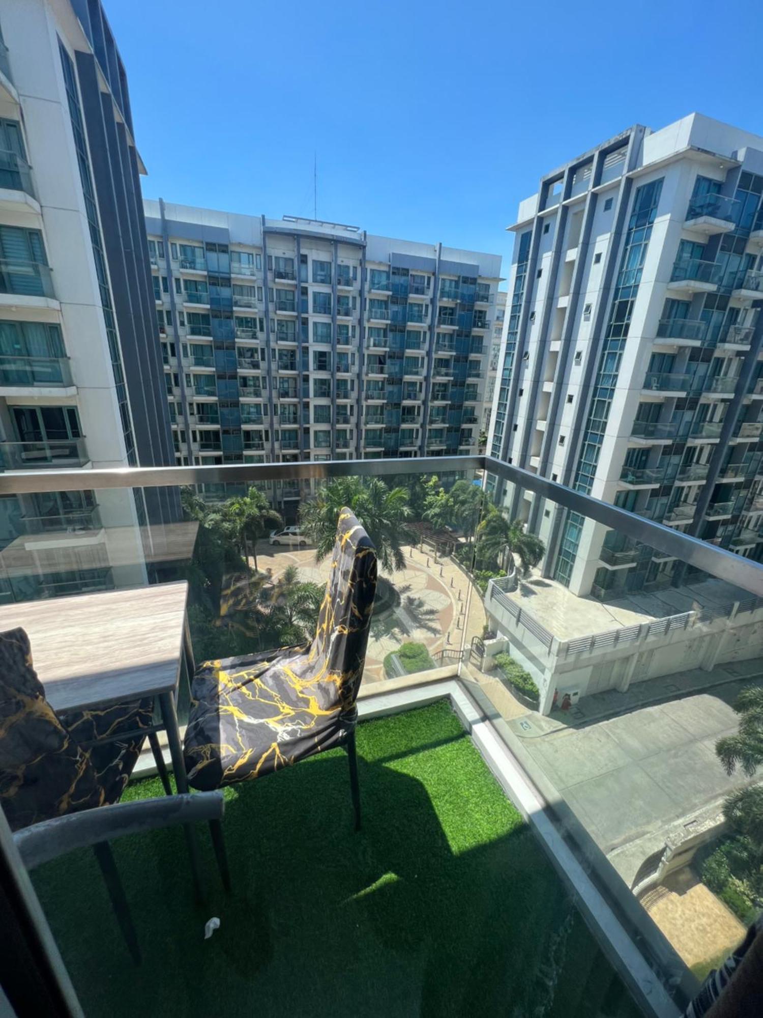 One Palmtree Villas Airport Condo Pasay Exterior foto